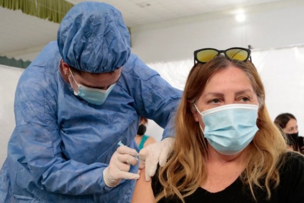 En Neuquén empezaron a vacunar contra la COVID-19 sin turno