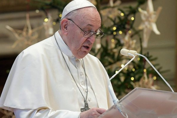 El Papa pidió la suspensión de derechos de propiedad intelectual de las vacunas anticovid