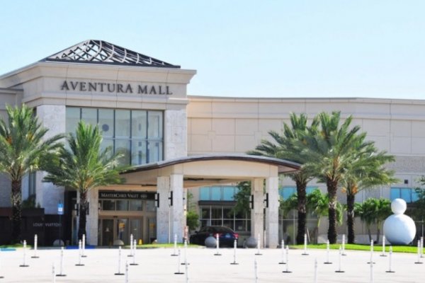 Alerta por un tiroteo en Aventura Mall, un shopping de Estados Unidos