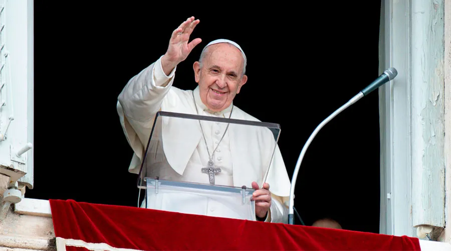 Papa Francisco: El amor al dinero, al éxito y al poder “nos alejan del Señor”