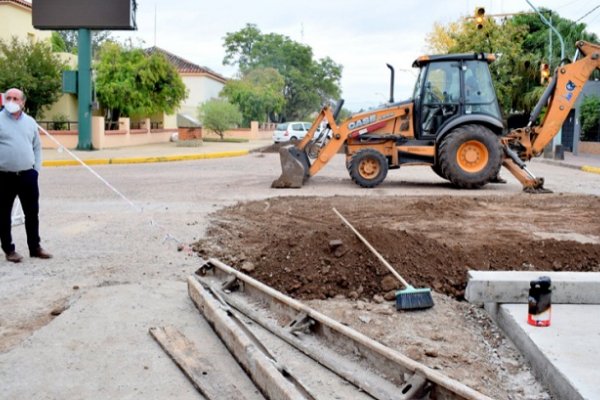 Mercedes: El Intendente arrancó la semana recorriendo obras