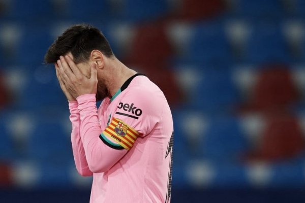 Barcelona empató con Levante y prácticamente se despidió de la Liga