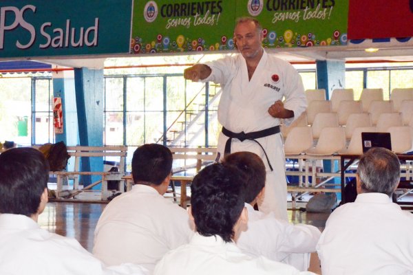 Se viene un sábado a puro karate en el Regatas