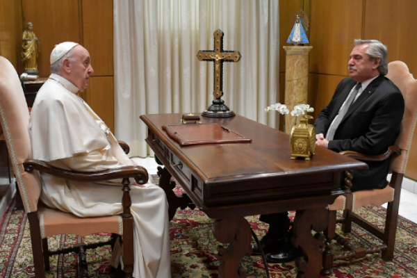 El Presidente se reunió a solas con el papa Francisco en el Vaticano