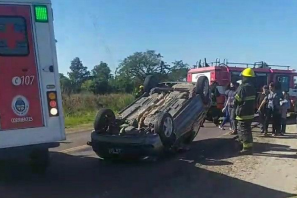 Herido tras volcar con su vehículo