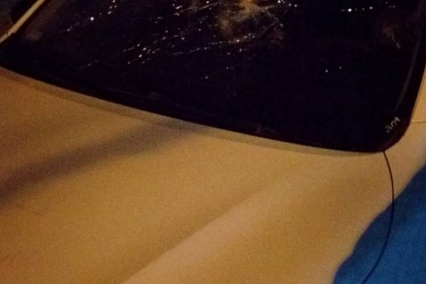 Malvivientes atacaron a un móvil policial en el barrio Virgen de los Dolores