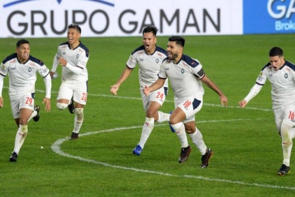 Independiente venció a Estudiantes por penales y es semifinalista