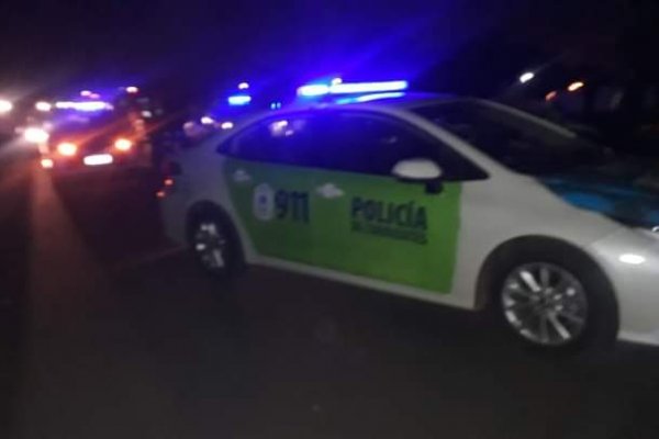 Corrientes: Patrulla policial fue atacada por vecinos en pleno accionar