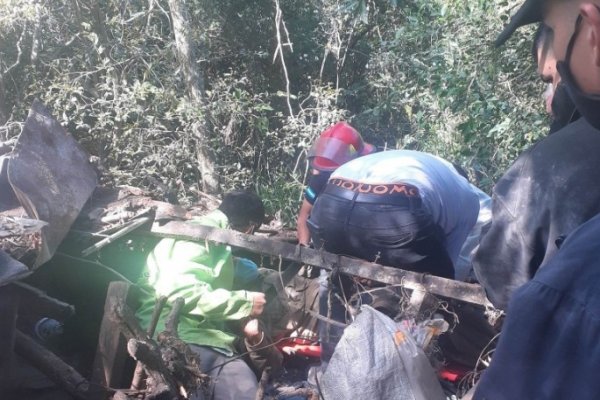 Riachuelo: Su casilla se le vino encima y salió ileso de milagro