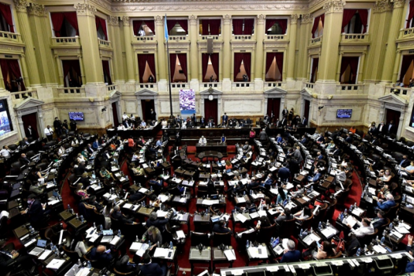 Diputados debate el proyecto para postergar las PASO y las legislativas