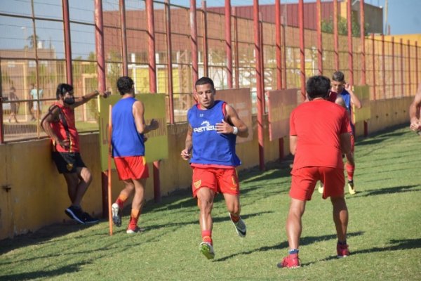 Boca Unidos gana días para recuperar jugadores