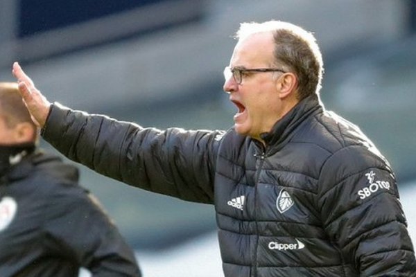 Marcelo Bielsa negocia un nuevo contrato con Leeds United