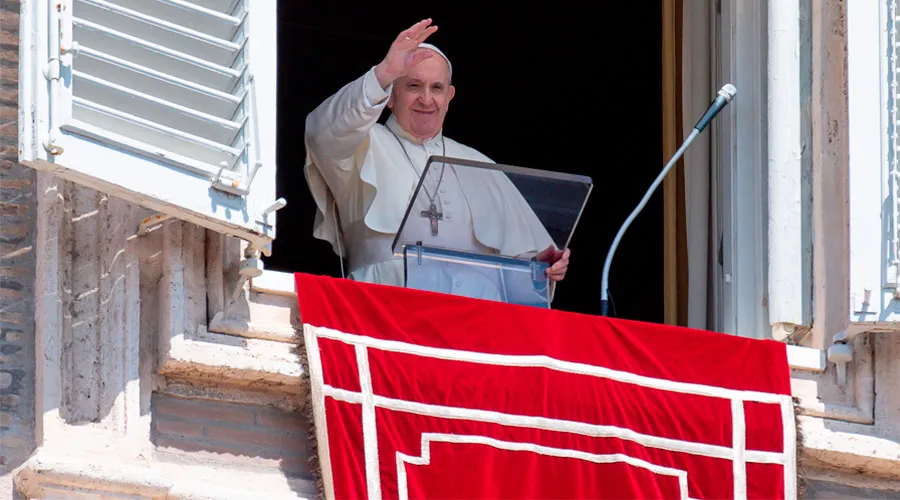 Papa Francisco: ¡Ánimo! Da lo poco que tienes, si compartes, Dios multiplica