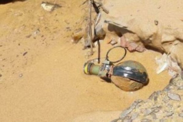 Corrientes: caminaba por costanera y encontró una granada en el suelo