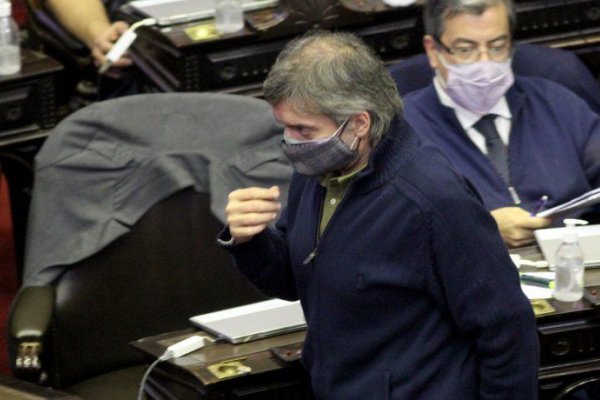 Tras ser internado por cólicos renales, Máximo Kirchner recibió el alta