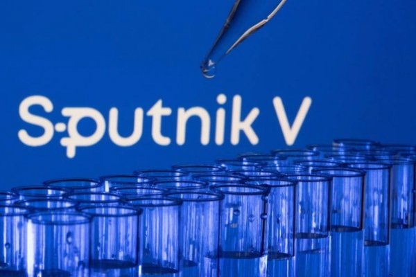 Rusia confirma que su vacuna Sputnik V tiene alta eficacia contra la variante de Manaos