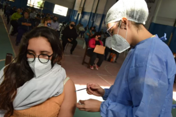 Corrientes: Continúa la vacunación para personas con obesidad