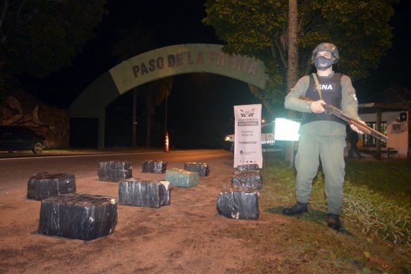 Abandonaron un auto con 301 kilos de marihuana en Corrientes