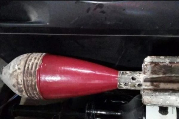 Una mujer encontró un artefacto explosivo en su casa