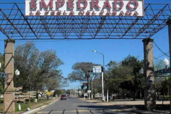 Dos muertos tras choque frontal entre un camión y una camioneta en Ruta 12