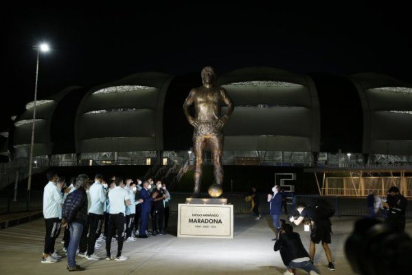 La Selección y un homenaje inmenso para Maradona