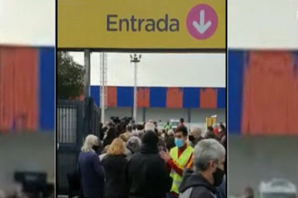 Una mujer murió esperando para recibir la vacuna en el Club San Lorenzo