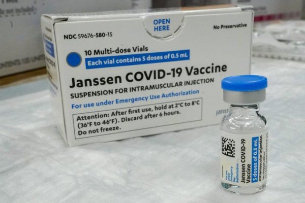 Sudáfrica retira 2 millones de vacunas contra el coronavirus por defectos de fabricación