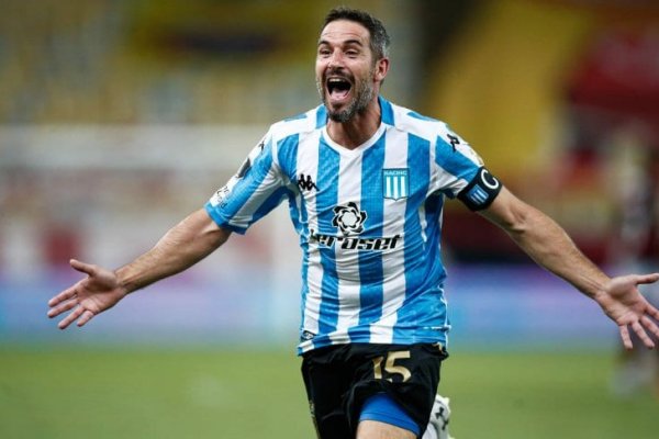 Racing y Lisandro López acordaron su regreso de palabra