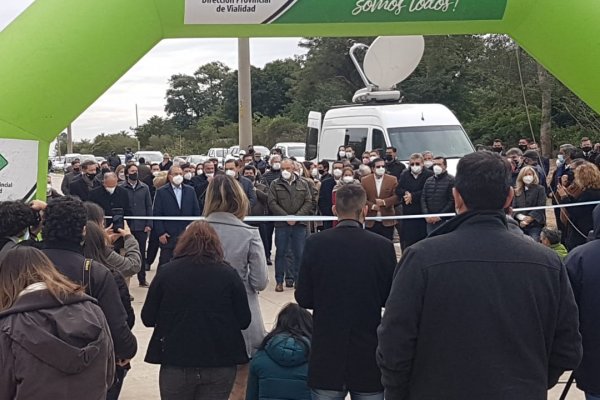 Impactante aglomeración en un acto oficial del Gobernador