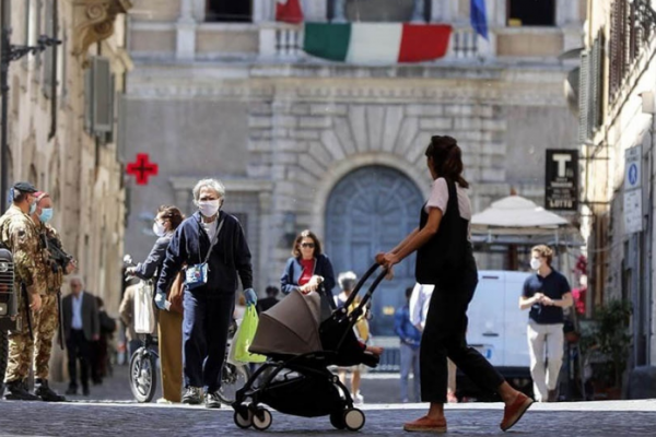 Italia se prepara a abandonar el toque de queda nocturno