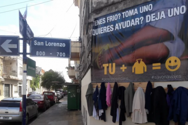 Llegaron las bajas temperaturas y se reactivaron los percheros solidarios