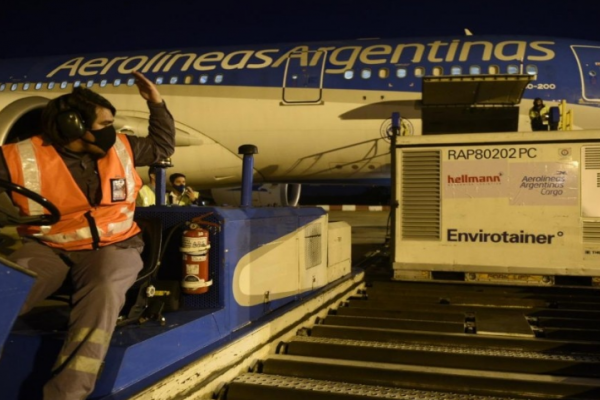 Parte a Beijing el primero de los dos vuelos de Aerolíneas previstos para este fin de semana