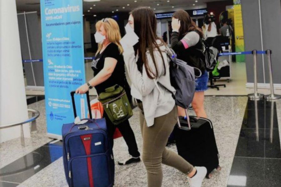 El 40% de los viajeros que regresan al país no cumple la cuarentena