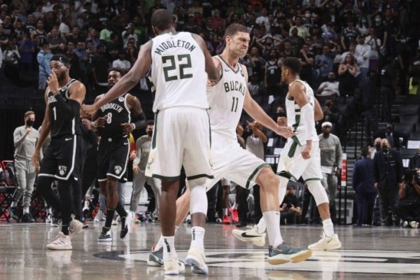 Milwaukee Bucks dio el golpe al vencer a Brooklyn Nets y sigue en los NBA Playoffs