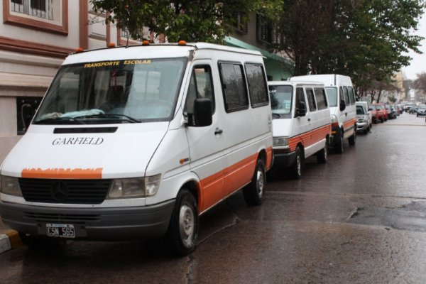 Transportes escolares: Propietarios insisten con un subsidio extendido