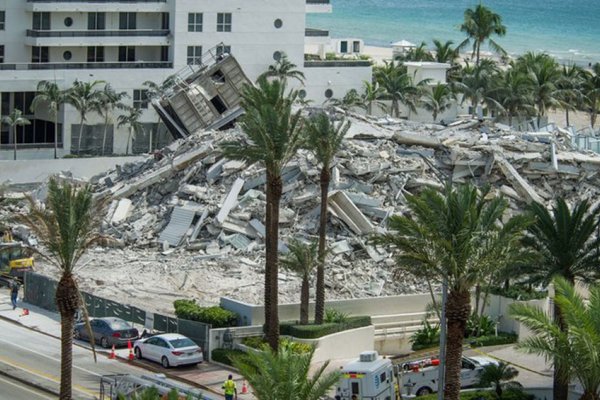 Son al menos 99 las personas desaparecidas en el derrumbe de Miami
