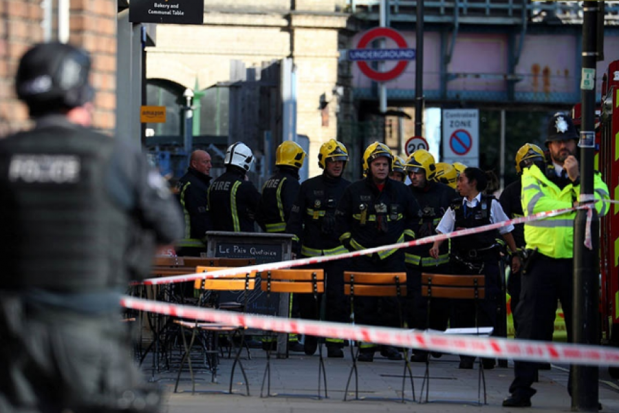 Una explosión seguida de incendio se registró en una estación del metro de Londres