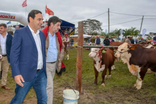 Valdés recibirá a ruralistas de la Mesa de Enlace por tema exportaciones