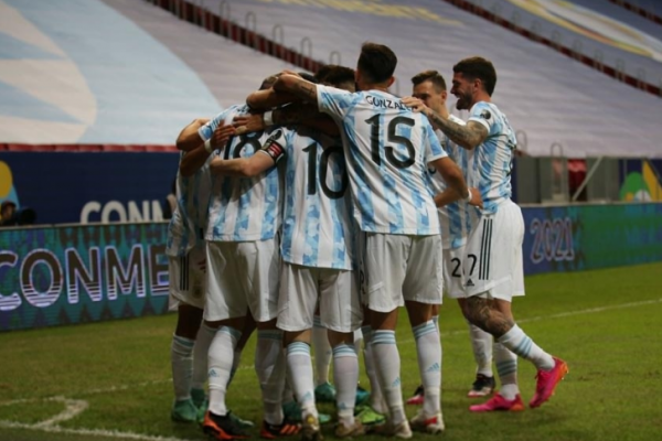 Argentina defiende el primer puesto del Grupo A ante la eliminada Bolivia