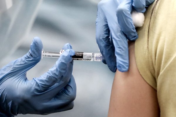Personas de 30 años en adelante del interior podrán solicitar turnos para vacunarse