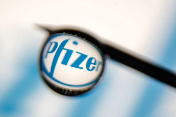 Dos dosis de la vacuna de Pfizer producen 2.5 veces más anticuerpos que dos dosis de AstraZeneca frente a la variante Delta