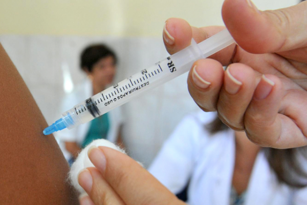 Asignaron 12.000 turnos de vacunación para mayores de 18 años de Capital