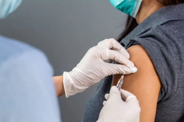 Nuevos turnos de vacunación para personas de 30 años en adelante