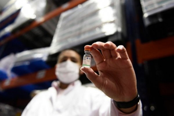 Preparan 10 vuelos a China para traer 8 millones de vacunas Sinopharm