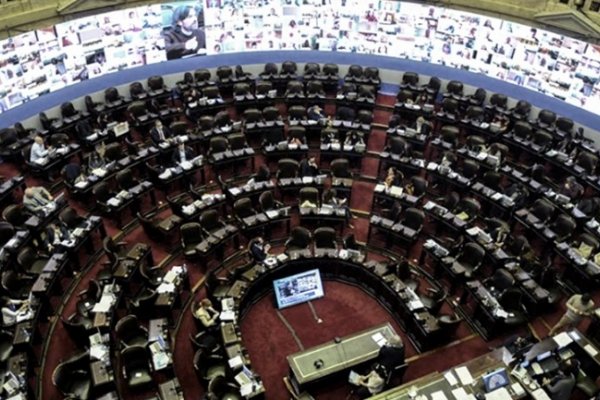 Denunciaron a tres diputados de Juntos por el Cambio por exigir dádivas a sus empleados