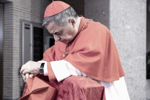 El Vaticano juzgará por peculado y abuso de poder al cardenal echado por desmanejos financieros