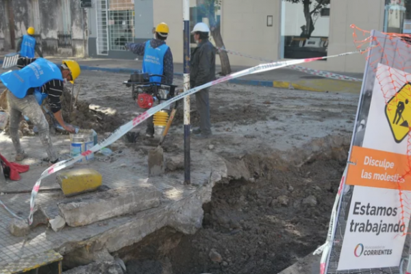 Quejas por la obra en la calle San Martín: Sin detalle oficial y dudas por los materiales