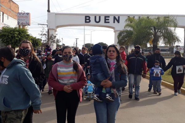 Marcha de silencio por la muerte de un joven en Monte Caseros