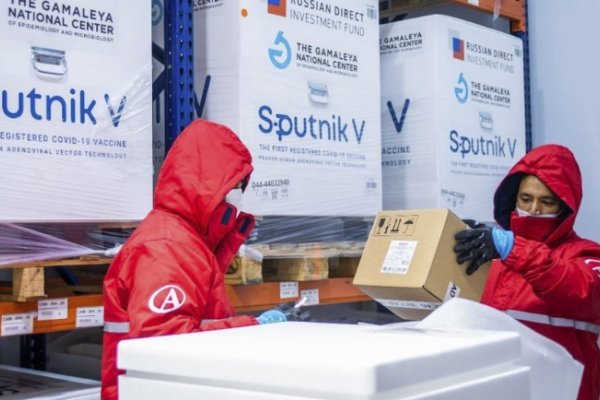 Comenzó la distribución de más de 1,3 millones de dosis de Sinopharm y Sputnik V