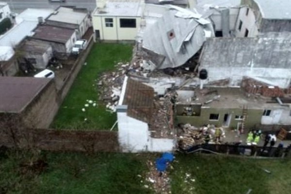 Una mujer muerta, una herida y dos niños ilesos tras derrumbe parcial por explosión de una caldera